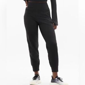 XL - Athleta Rainier Jogger